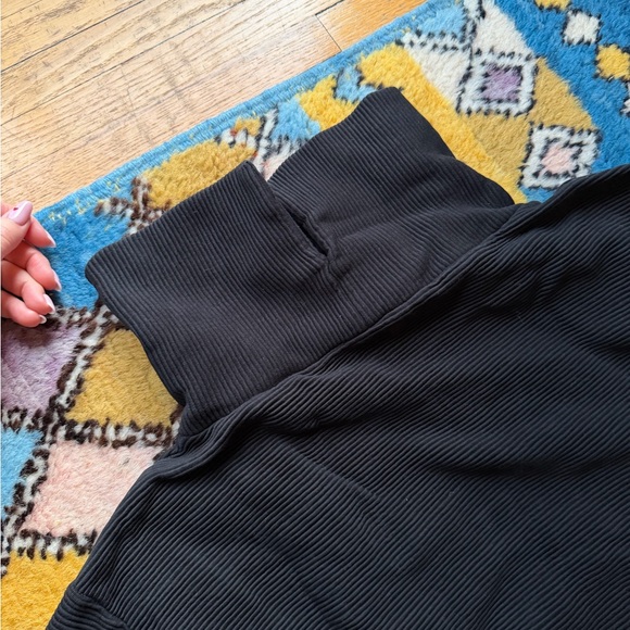 Varley Black Turtleneck - Picture 5 of 5